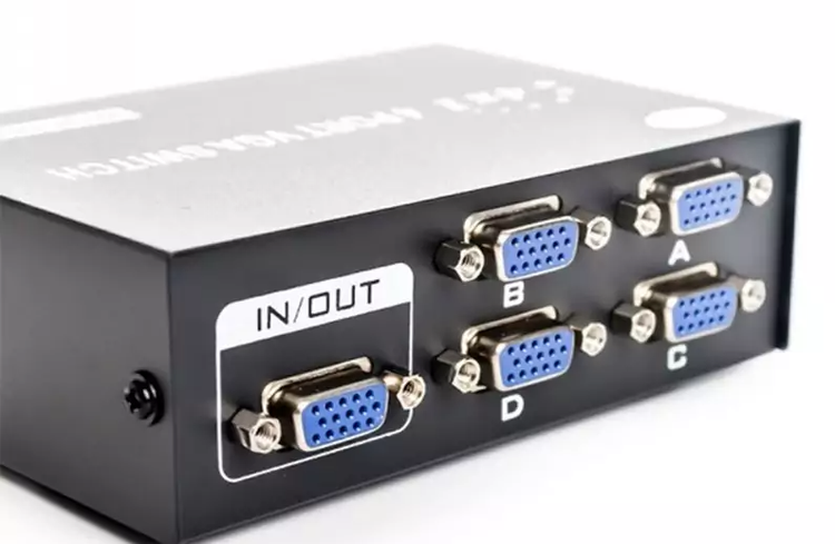 سوییچ 4 پورت VGA ونتولینک مدل VGA-15-4